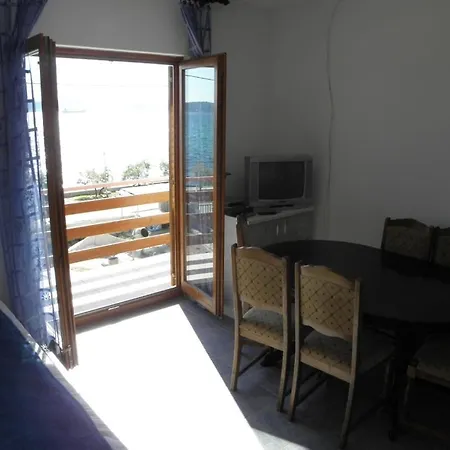 House Apartment *