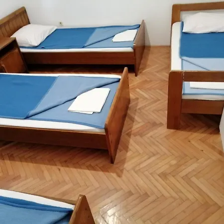 House Apartament *