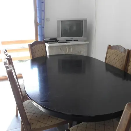 Apartament House *